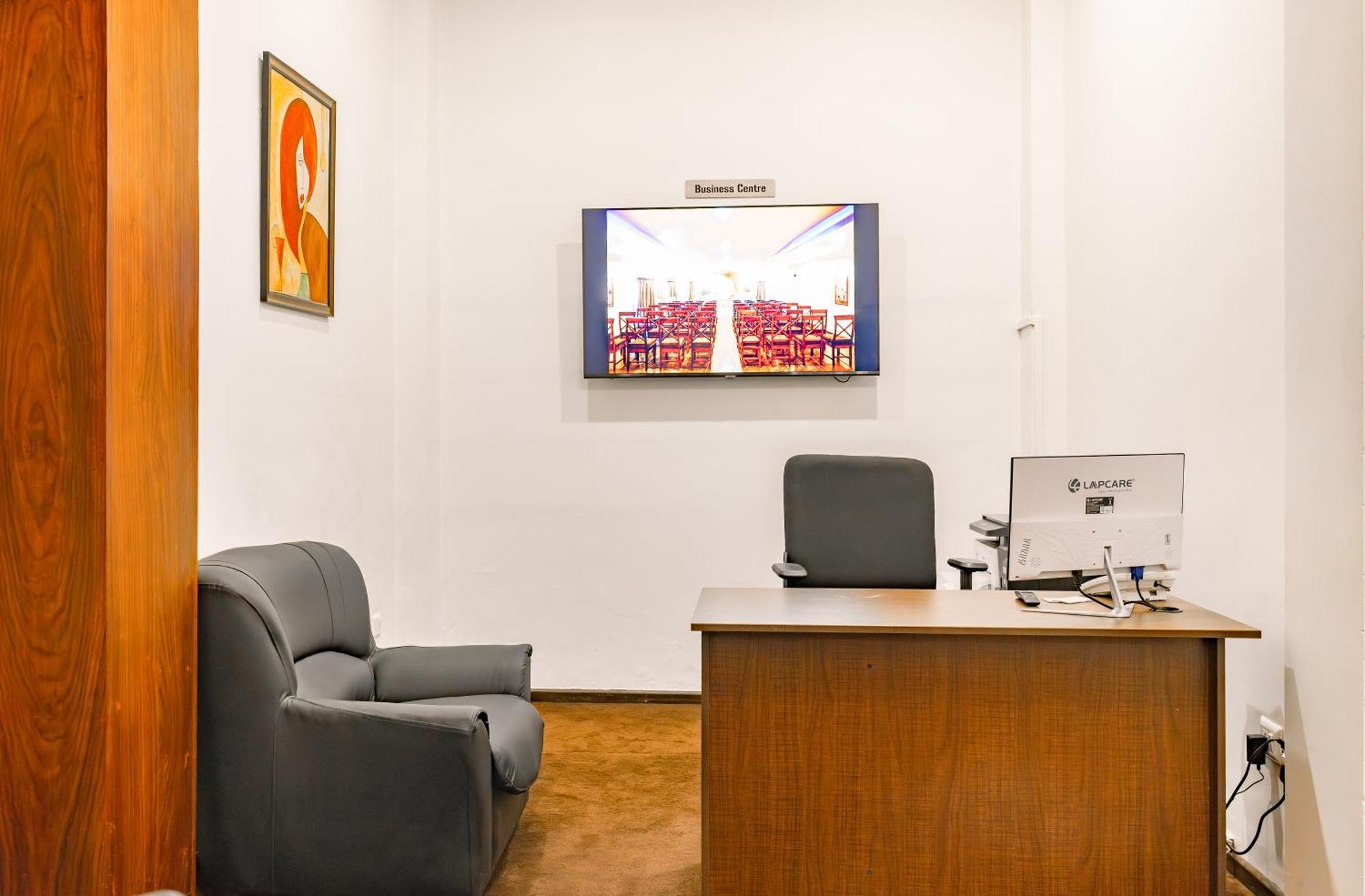Hotel Narendra Central Muvattupuzha Экстерьер фото