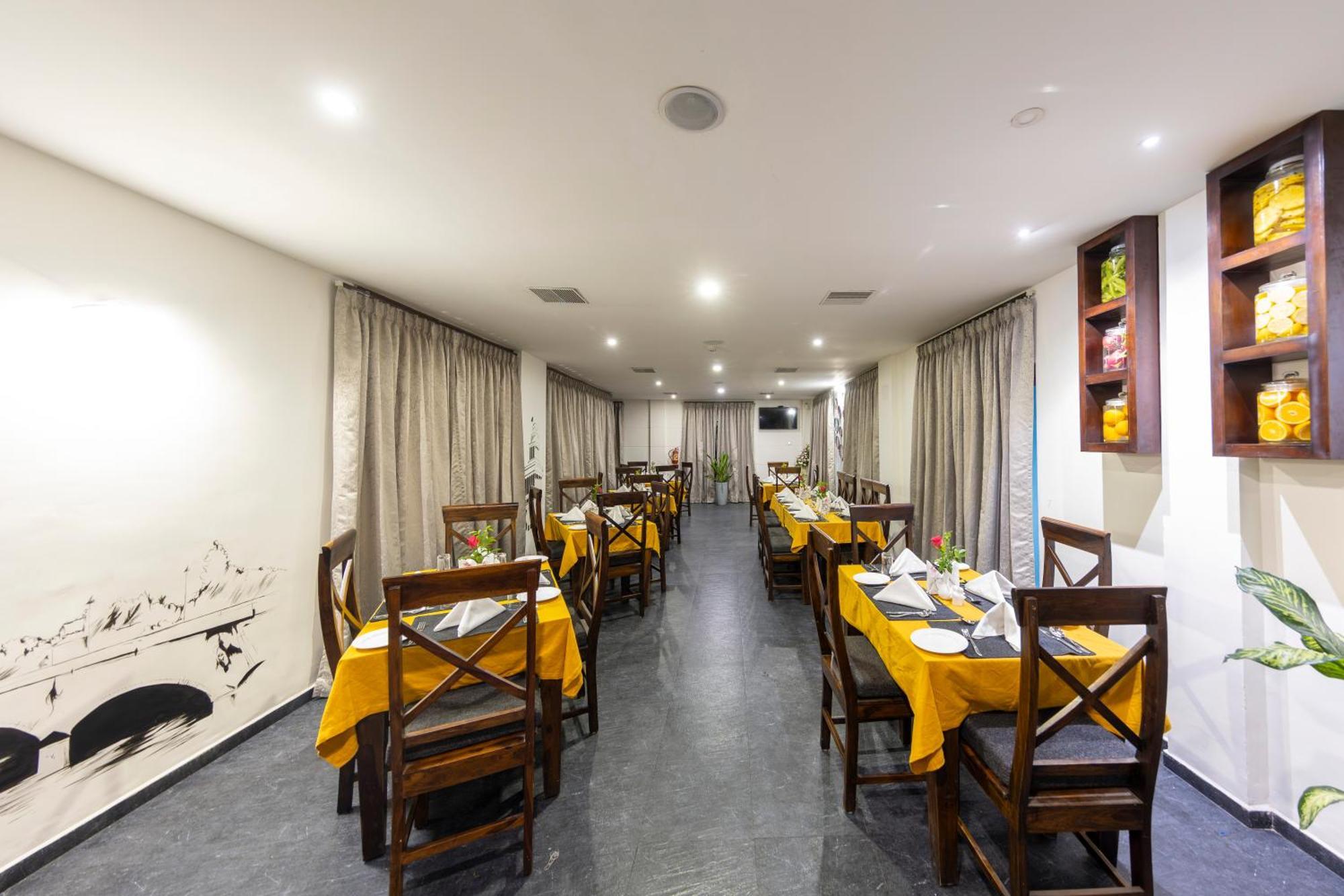 Hotel Narendra Central Muvattupuzha Экстерьер фото