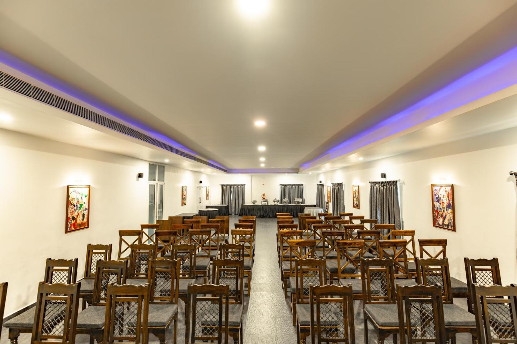 Hotel Narendra Central Muvattupuzha Экстерьер фото