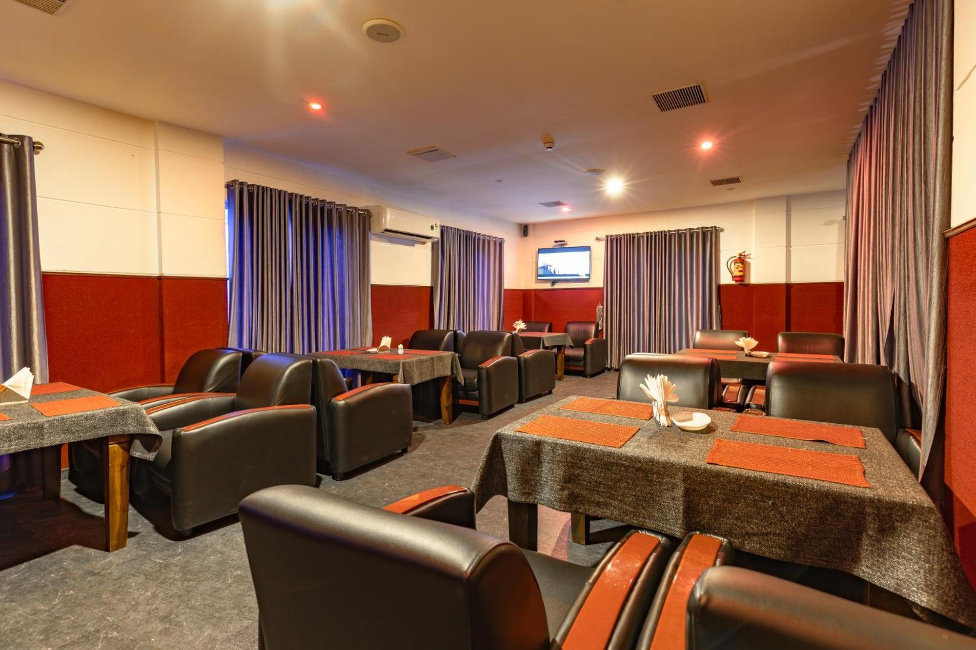 Hotel Narendra Central Muvattupuzha Экстерьер фото